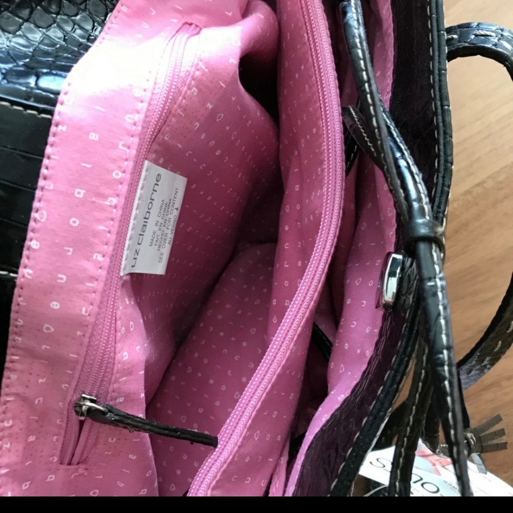 LIZ CLAIBORNE BLACK CANVAS PURSE 👛 - Picture 3 of 4